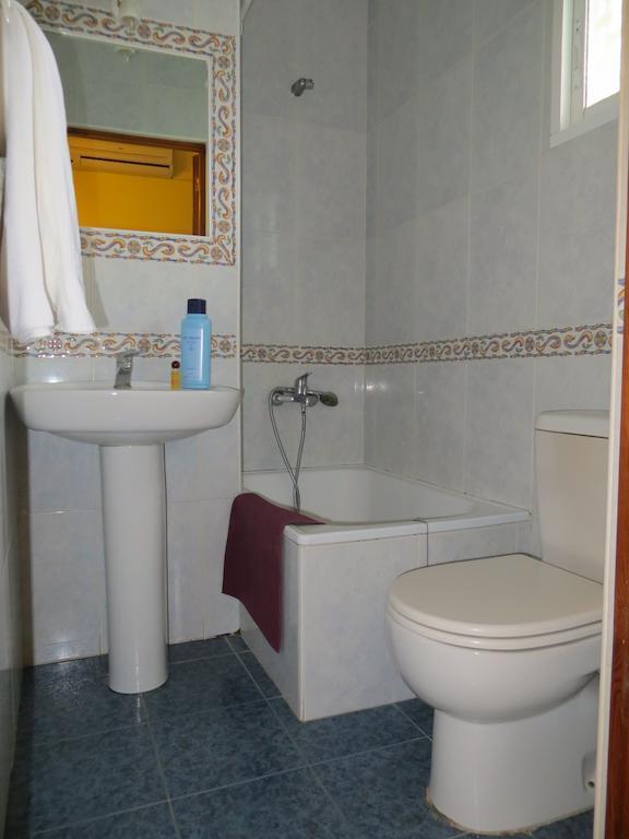 El Tejar Hostal Restaurante Reina מראה חיצוני תמונה