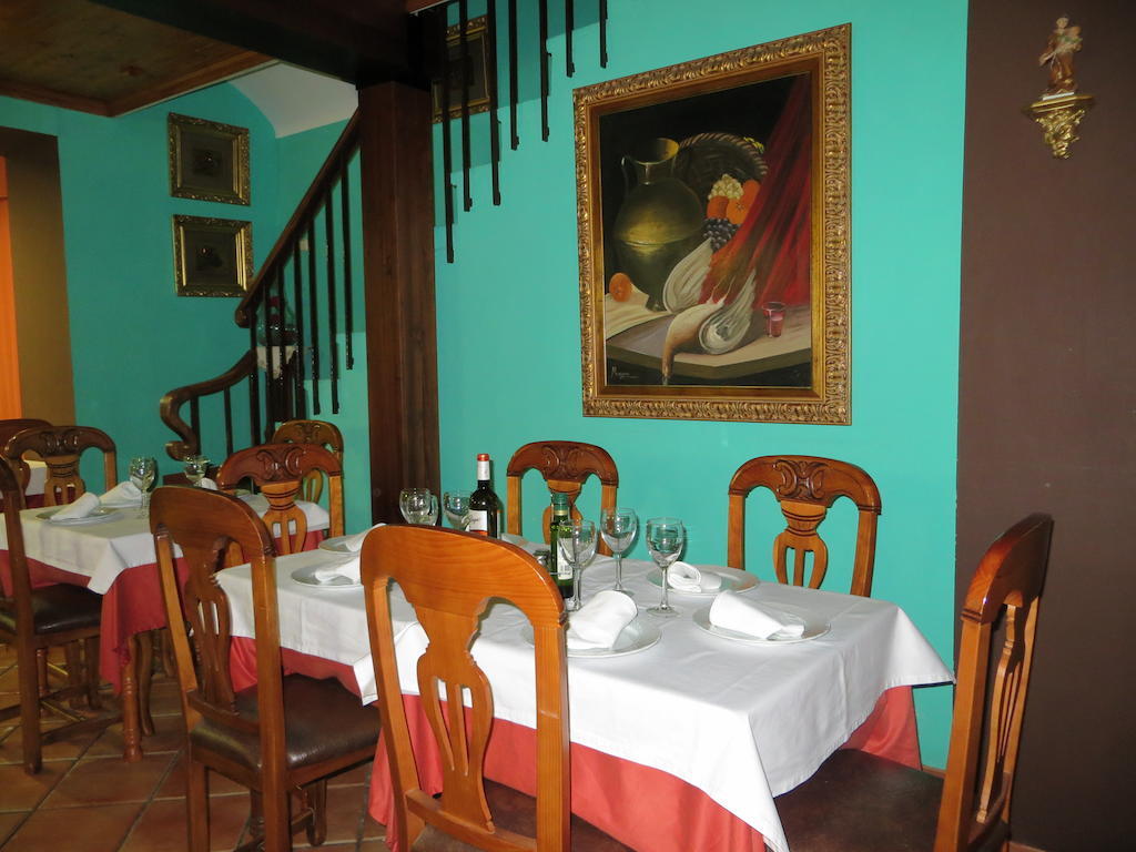 El Tejar Hostal Restaurante Reina מראה חיצוני תמונה